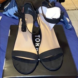 Torrid bow heels
